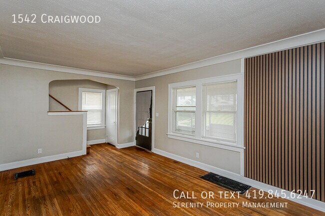 Building Photo - 1542 Craigwood-