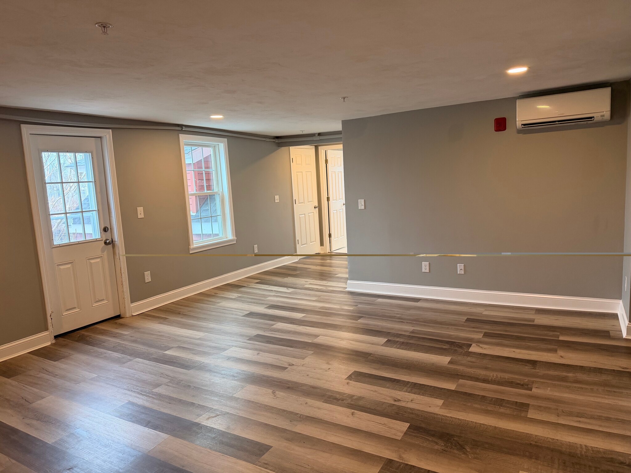 Living area angle 1. - 396 Main St