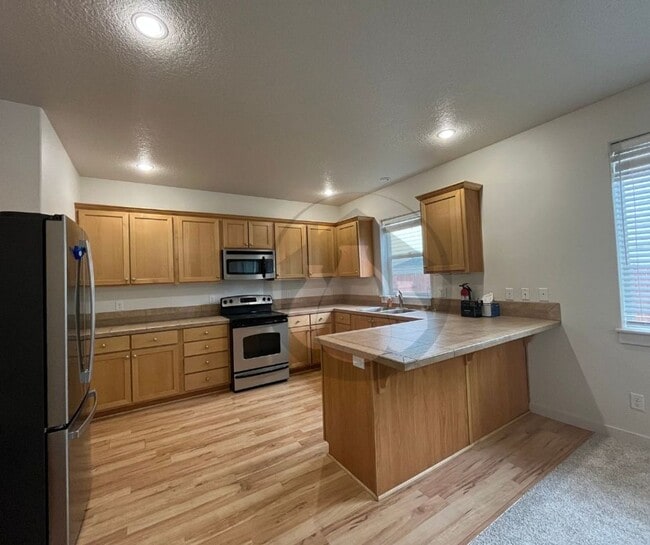 Building Photo - Keizer House-