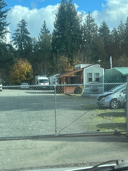 Primary Photo - 6519 Myers Rd E