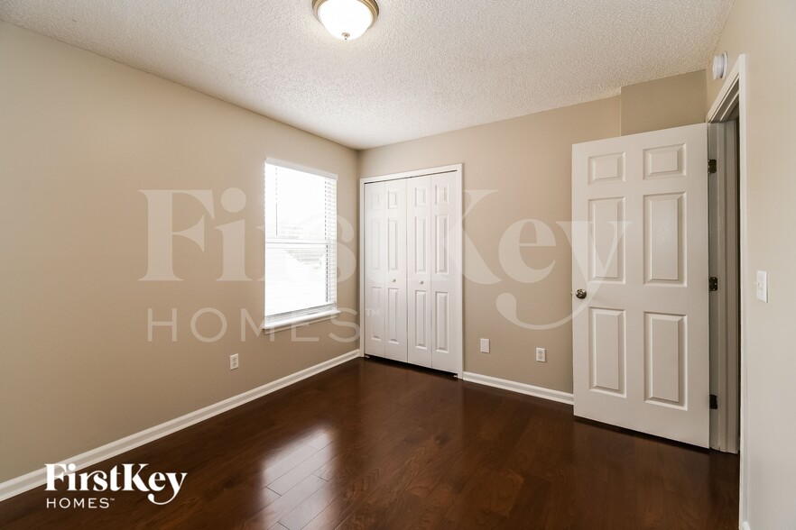 Building Photo - 2132 Pebble Creek Ln