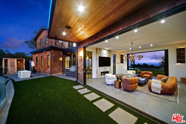 Building Photo - 2020 Cyprean Dr