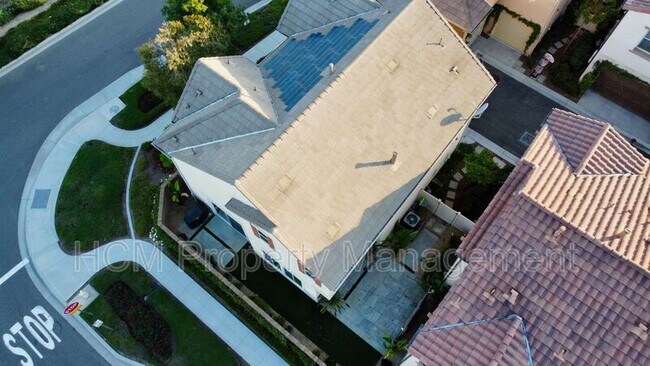 Building Photo - 33 Maduro St