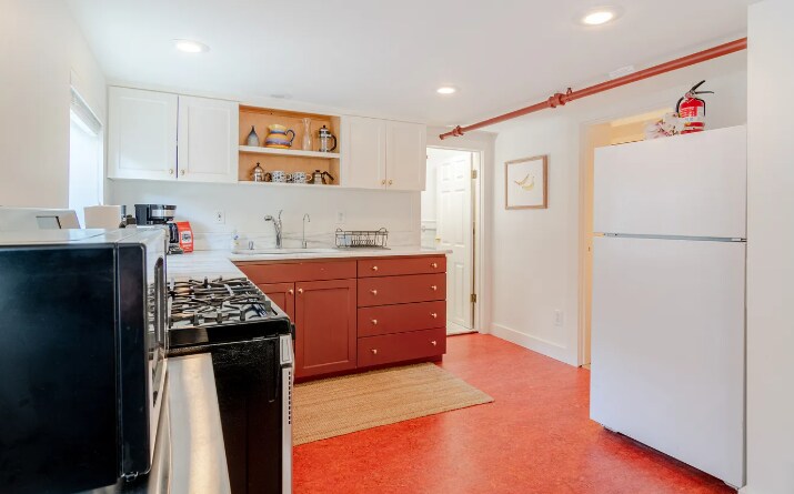 Building Photo - 4416 Sanford Ln