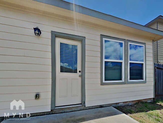 Building Photo - 1016 Lacebark Pne Ln