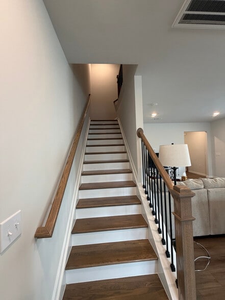 Building Photo - 811 Falls Grove Trl