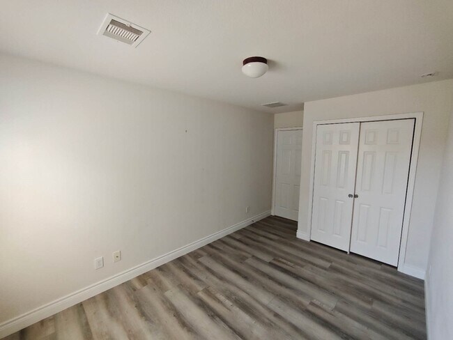 Building Photo - 2306 Waterford Park St