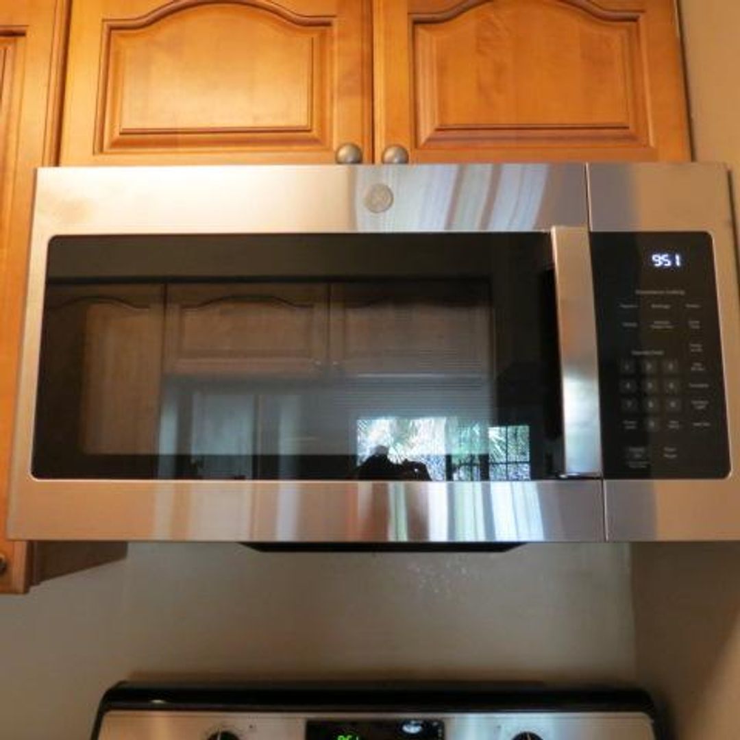 Building Photo - Altamonte Springs 1/1 condo in Gated Commu...