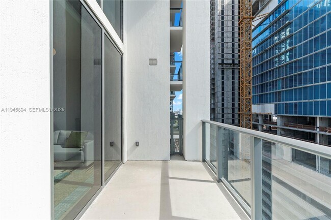 Building Photo - 11 NE 6th St