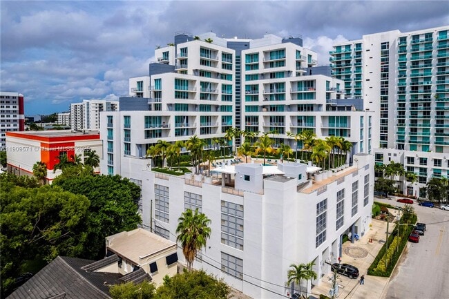 Building Photo - 350 NE 24th St