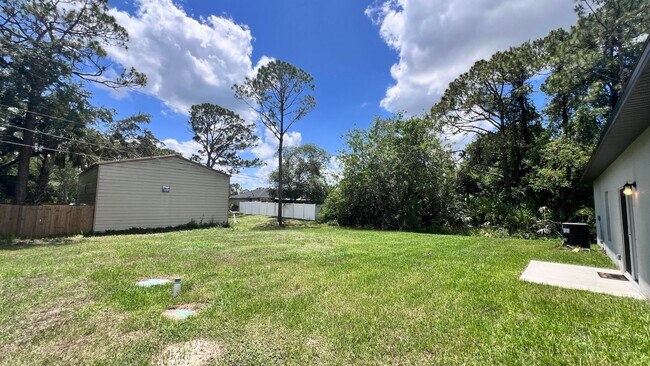 Building Photo - GORGEOUS Bedroom, 2 Bathroom Home in Palm ...