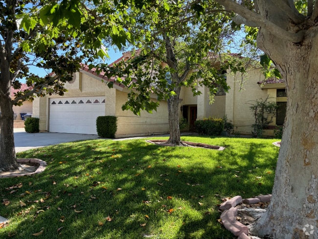 Building Photo - 43427 Buena Vista Way