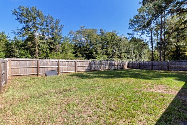 Building Photo - 128 Pointe S Dr