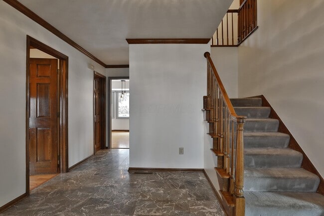 Building Photo - 453 Buckhorn Ct