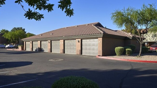 Building Photo - 7759 N Silverbell Rd