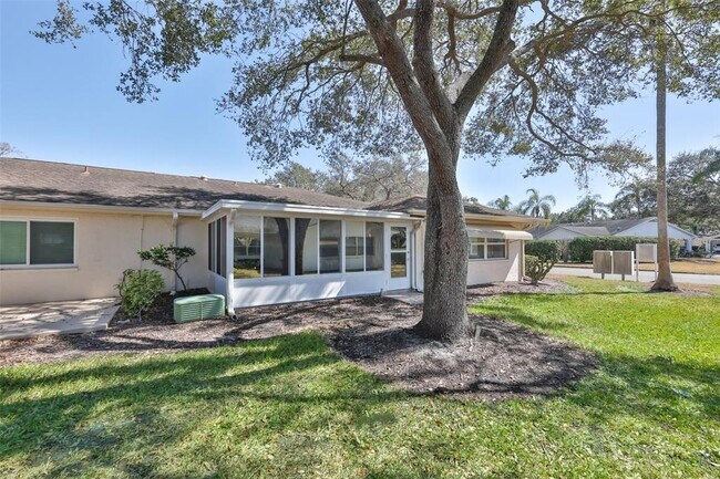 Building Photo - 2035 Hampstead Cir