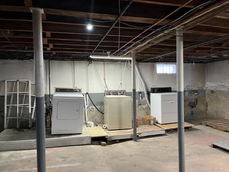 Building Photo - 11 Eaton St