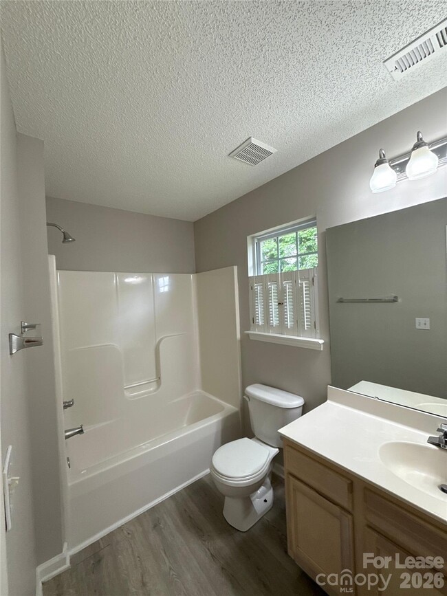 Building Photo - 432 McGinn Grove Dr