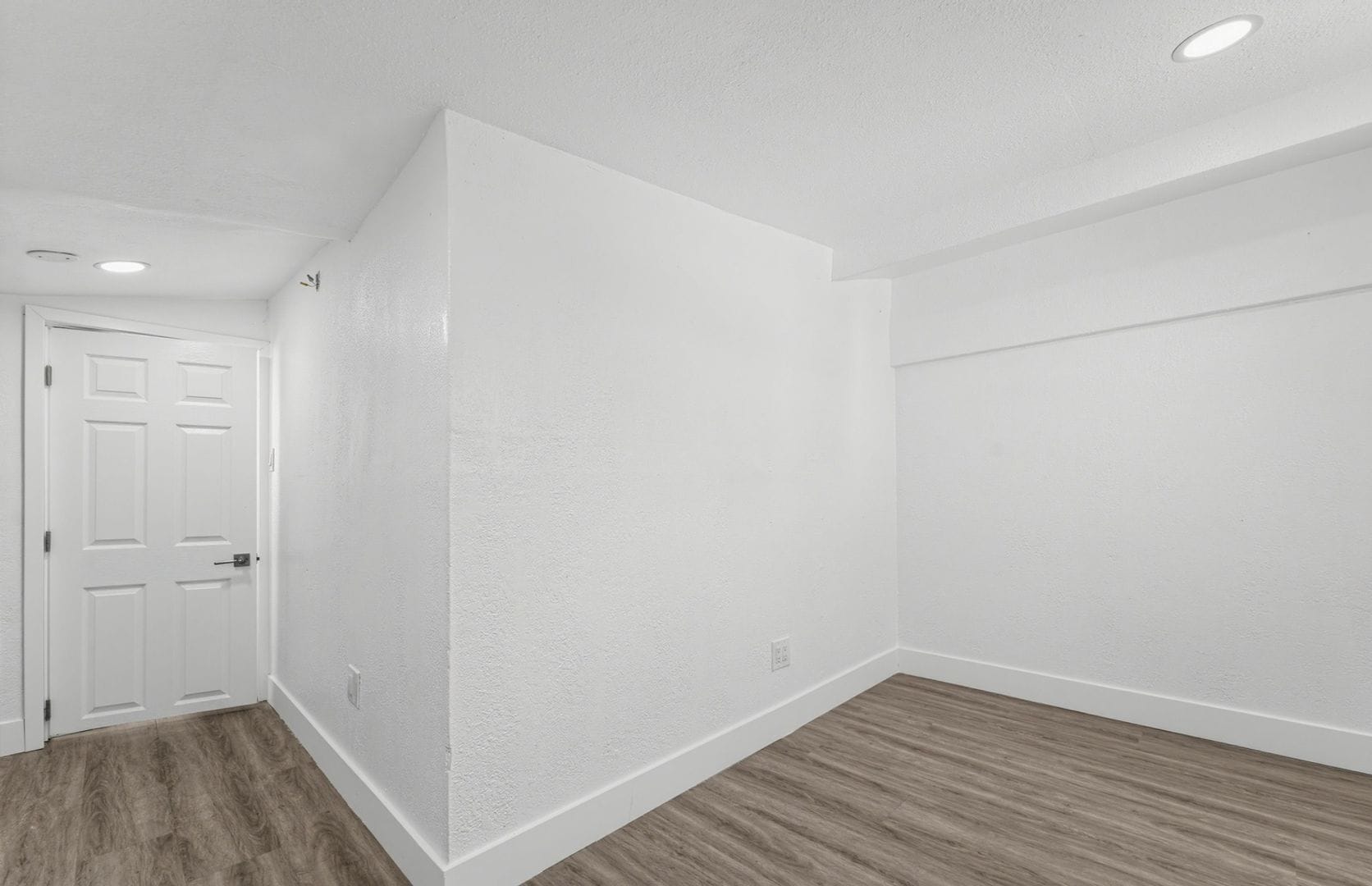 Building Photo - 2703 Alsace Ave