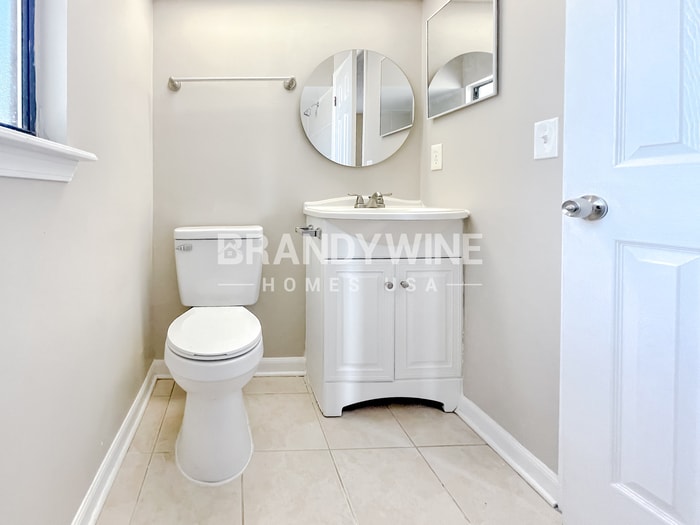 Building Photo - 616 Pembridge Dr W