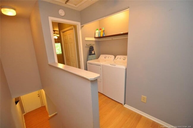 Building Photo - 1133 Schaub Dr