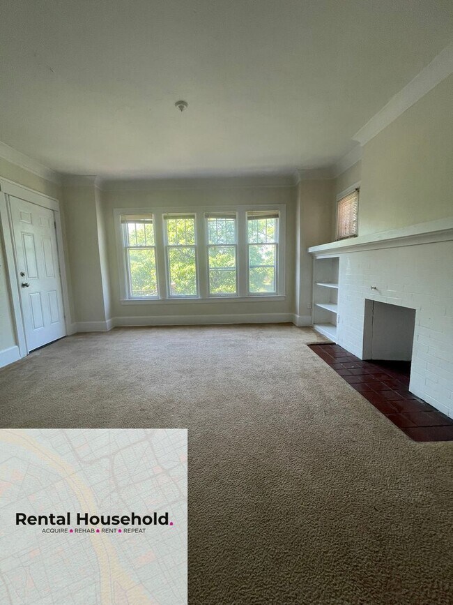 Building Photo - 5065-5067 Linsdale St.