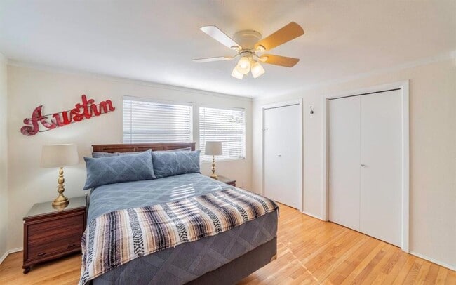 Building Photo - 1503 Newton St