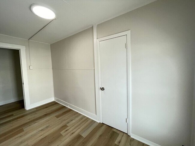 Building Photo - 49 Pennacook St