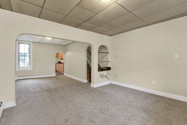 Building Photo - Coming Soon! Spacious 4 Bedroom, 1 Bath Home in North York!