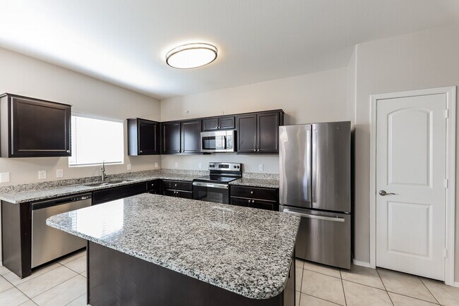 Building Photo - 6981 S Blue Hills Dr