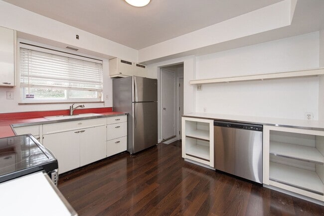 Building Photo - 3031 Irvella Pl