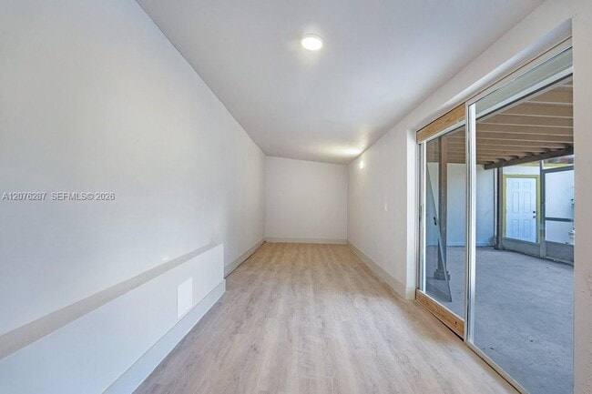 Building Photo - 450 NW 140th St