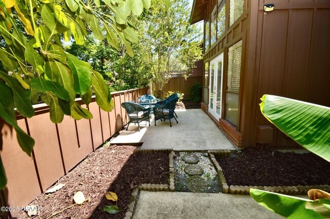 Building Photo - 10 Cherokee Trail