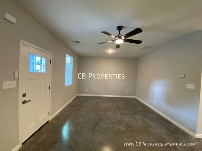 Building Photo - 729 N Dunlap St