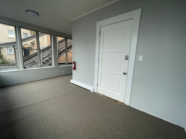 Building Photo - 12 Court St