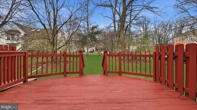 Building Photo - 2628 Deer Ridge Dr