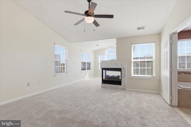 Building Photo - 8731 Farnham Way