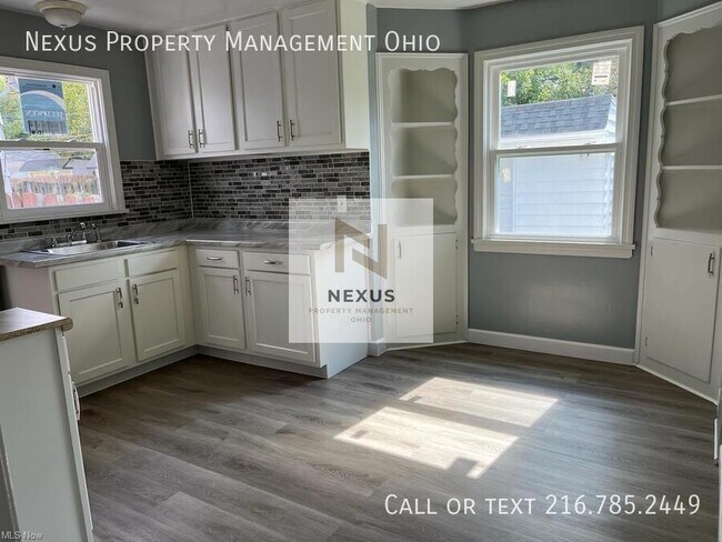 Building Photo - 4003 Woodway Ave