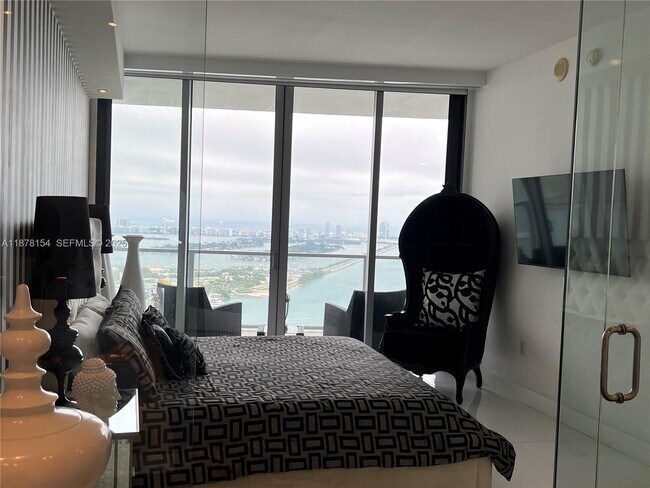 Building Photo - 1100 Biscayne Blvd