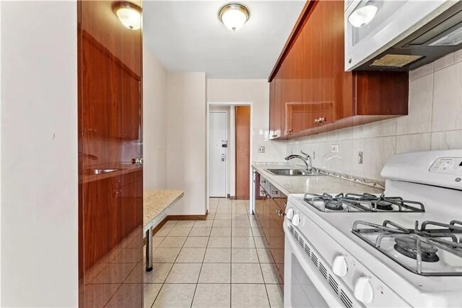 Newly Renovated 1 Bedroom 1 Bathroom Avai... - Newly Renovated 1 Bedroom 1 Bathroom  Avai...