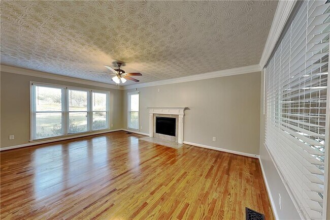 Building Photo - 1035 Atherton Ln