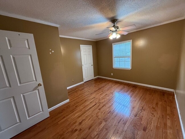 Building Photo - Guntersville, AL Home for Rent!