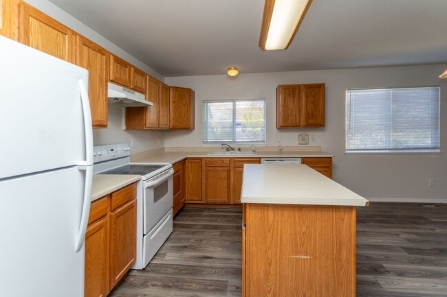 Building Photo - Spacious 4-Bedroom Home with Walk-Out Basement!