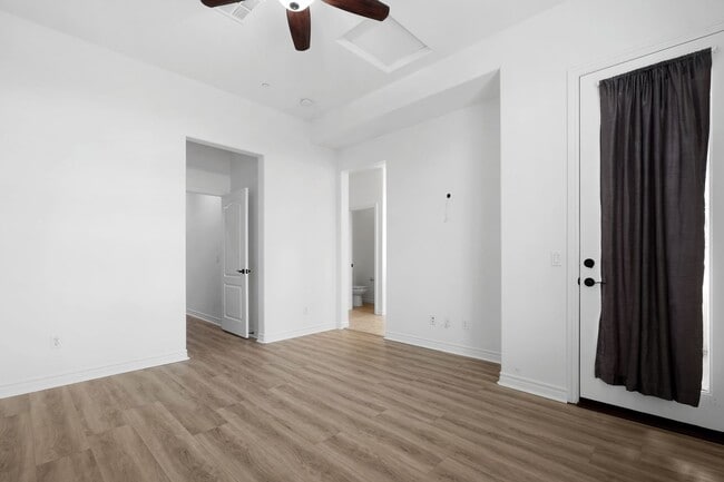 Building Photo - Prime Location! RARE Opportunity to LEASE 4/3.5 Spacious TownHome IN GARDEN GROVE!