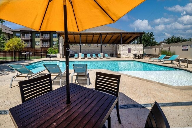 Building Photo - 13504 Cibolo Trace