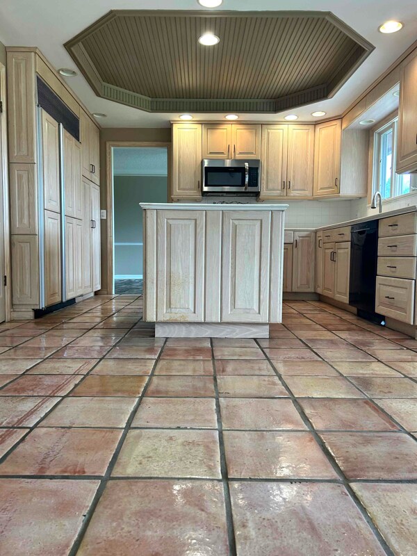 Building Photo - 9224 W 1st St