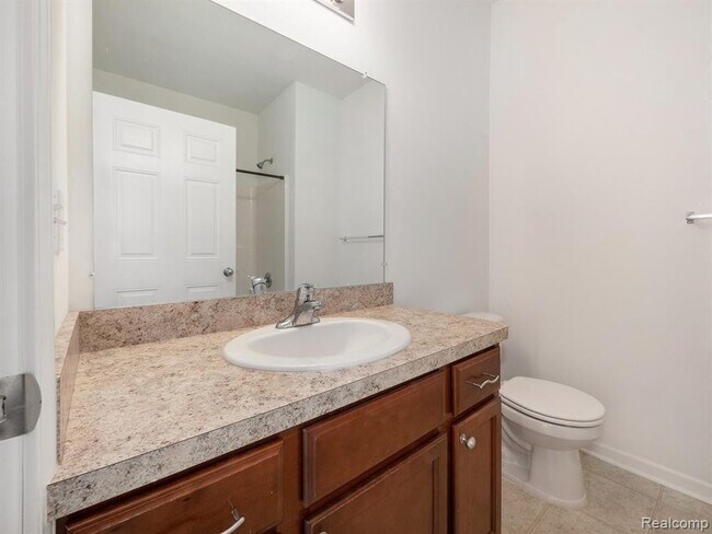 Building Photo - 964 W Summerfield Gln Cir