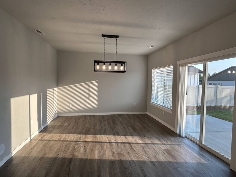 Dining Room - 3039 S Alcamo Way