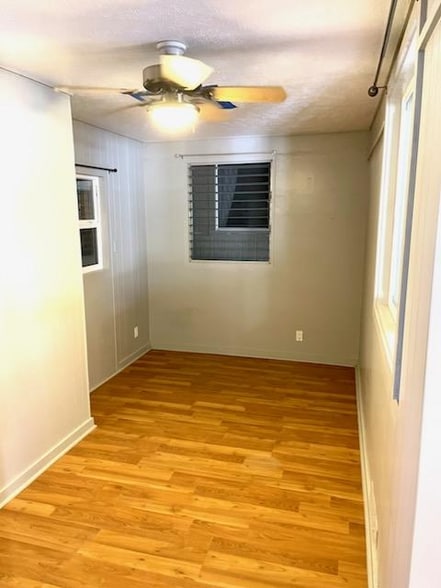 Building Photo - 601 S Papa Ave