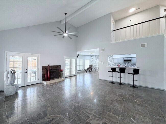 Building Photo - 7015 Puerta Vista Ln